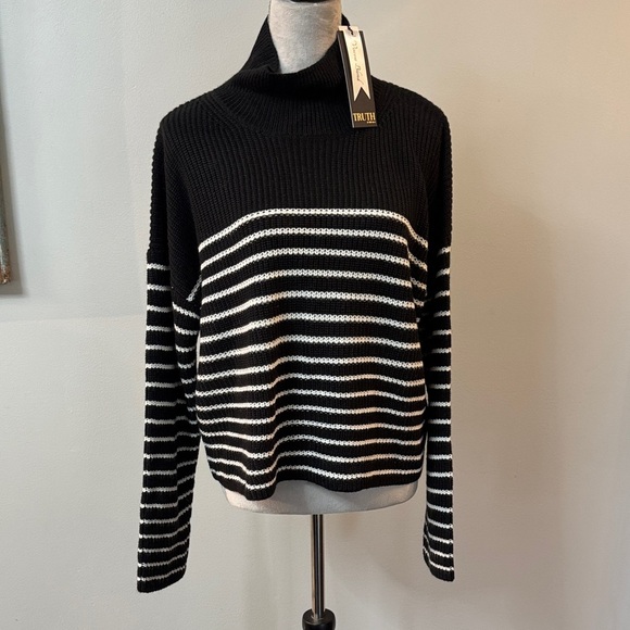 Truth Sweaters - Truth Black and White Striped knit Sweater NWT L